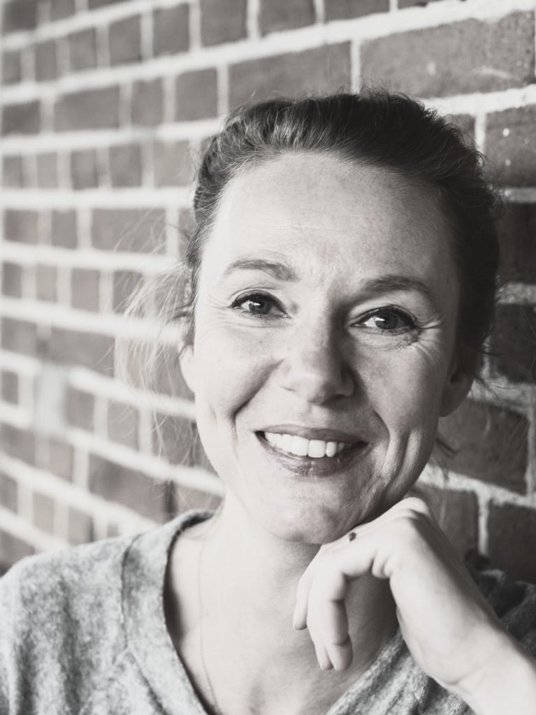 bij mout kleur verkleind en staand zw